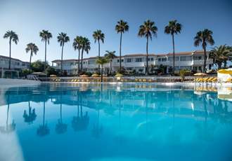 Outdoor pool at Fuentepark Apartments, Corralejo, Fuerteventura, Canary Islands